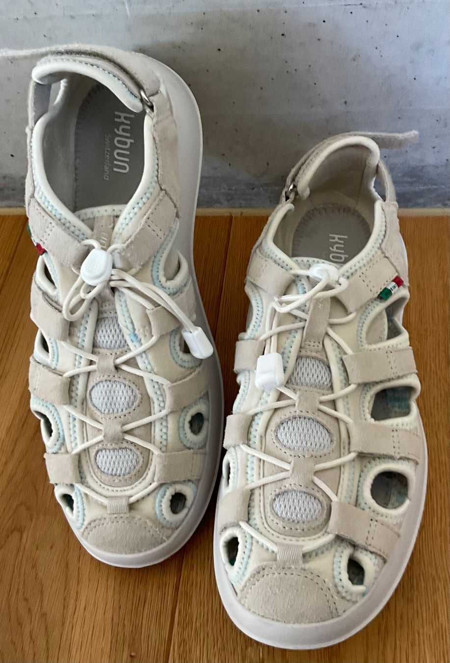 Scarpe da donna: Kybun Sandalen Grösse 39 2/3 – Usato da Bubendorf venduto da ThomasV2007