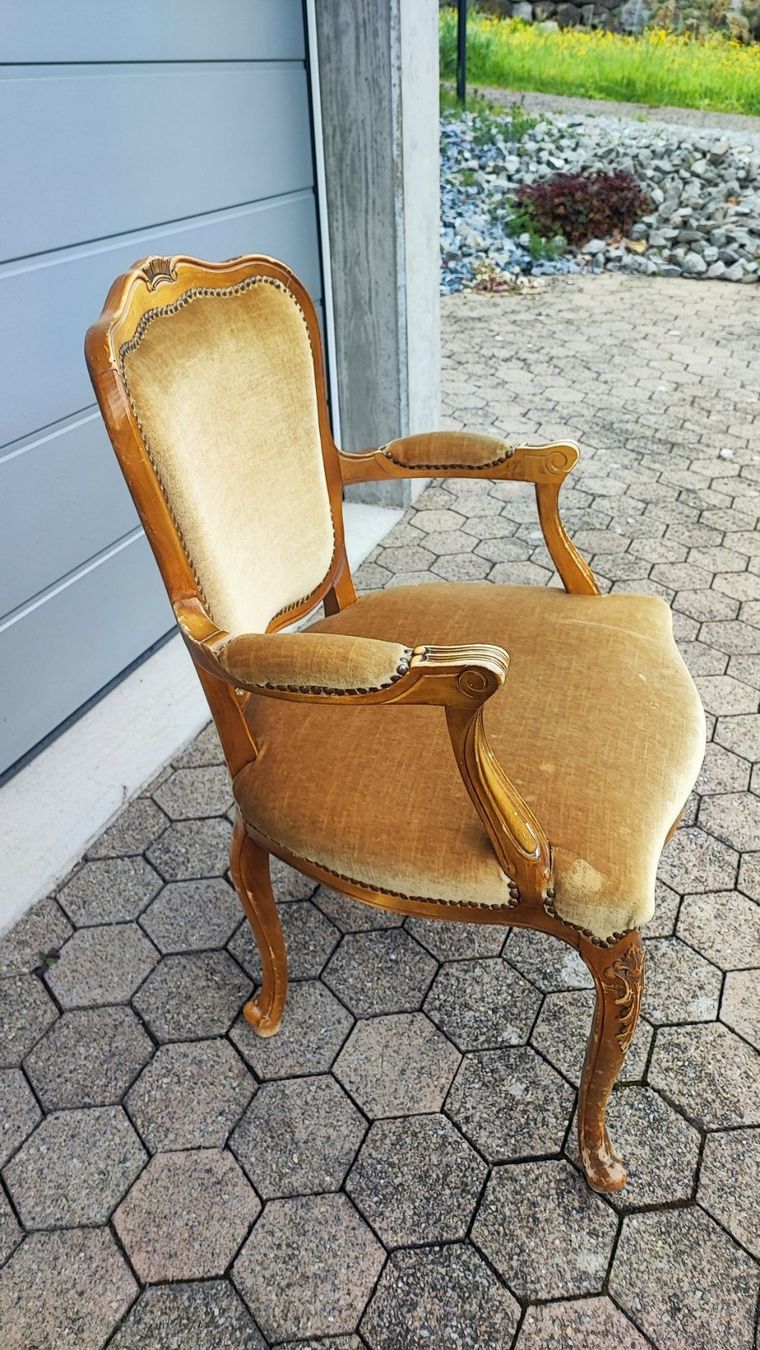 Poltrone: gepolsterter Biedermeier-Sessel antik – Usato da Mosnang venduto da KurtHe 4