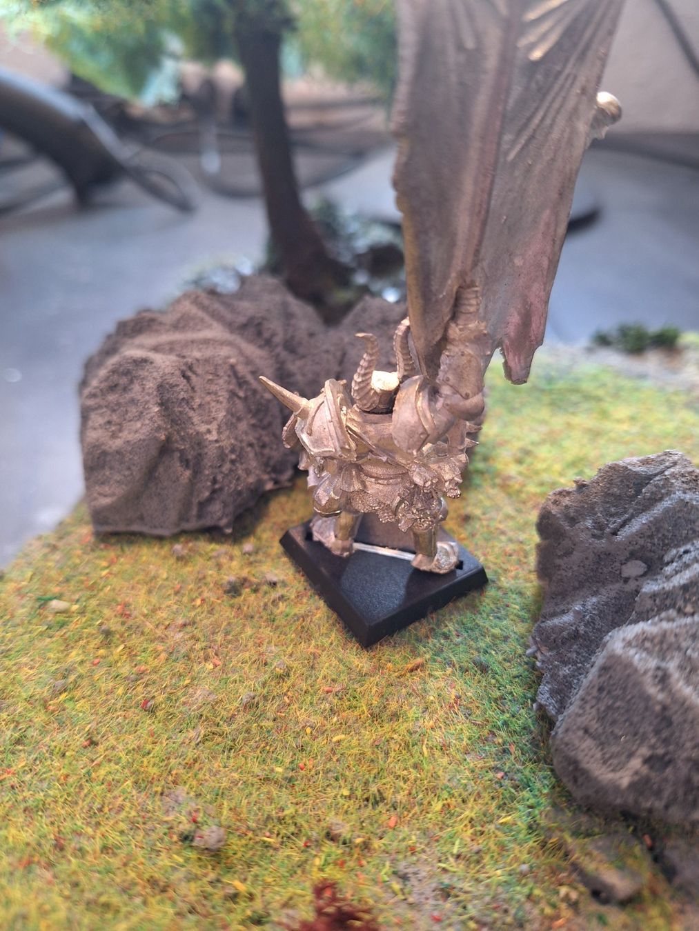 Statuette: Warhammer Chaos General auf Base! – Usato da Recherswil venduto da Toby.sk55 2