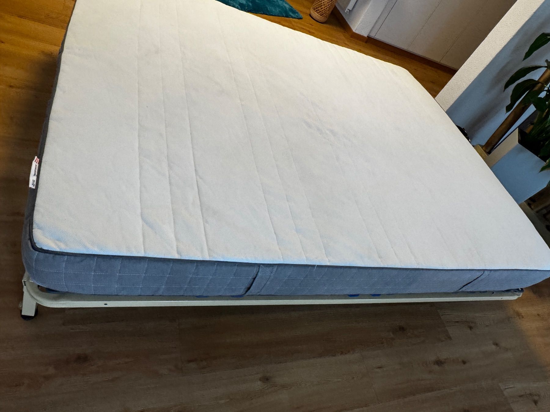 Letti: Mattress MORGEDAL 160 x 200.With Base – Usato da Wallisellen venduto da Corinne.- 8