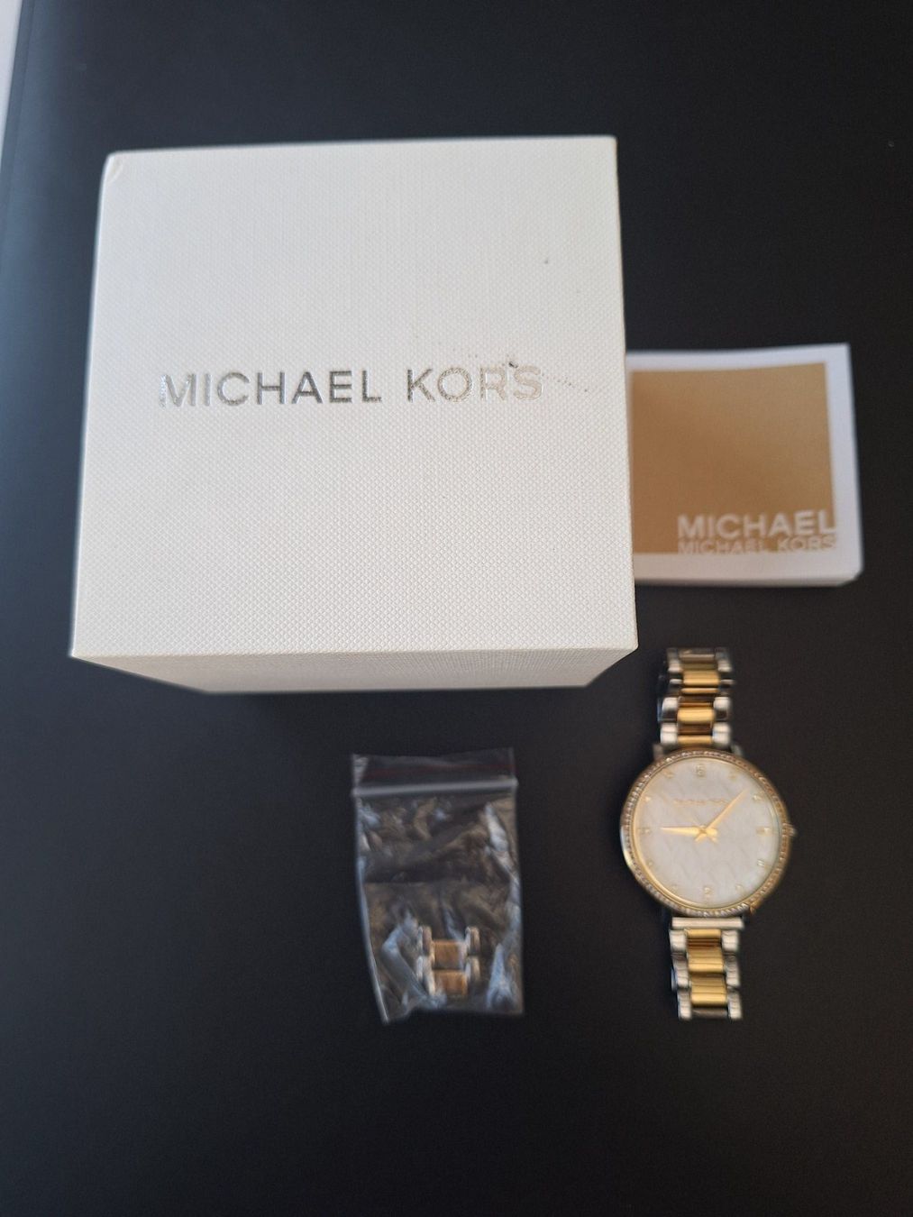 Michael Kors Uhren: Michael Kors Damenuhr – Gebraucht aus Allschwil von SimauK 6