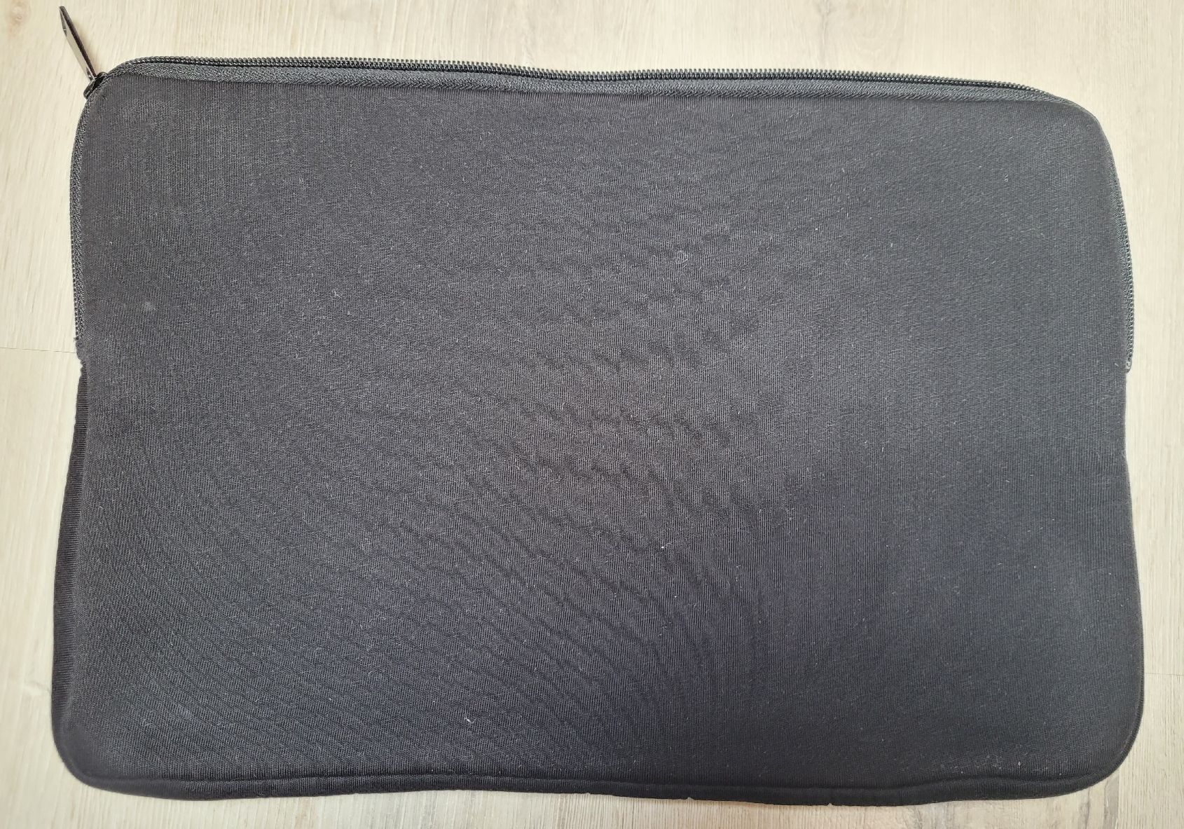 Carhartt Borse: Carhartt Laptop Hülle, neuwertig – Nuovo (secondo la descrizione) da Münchenstein venduto da sun_mx9b 2