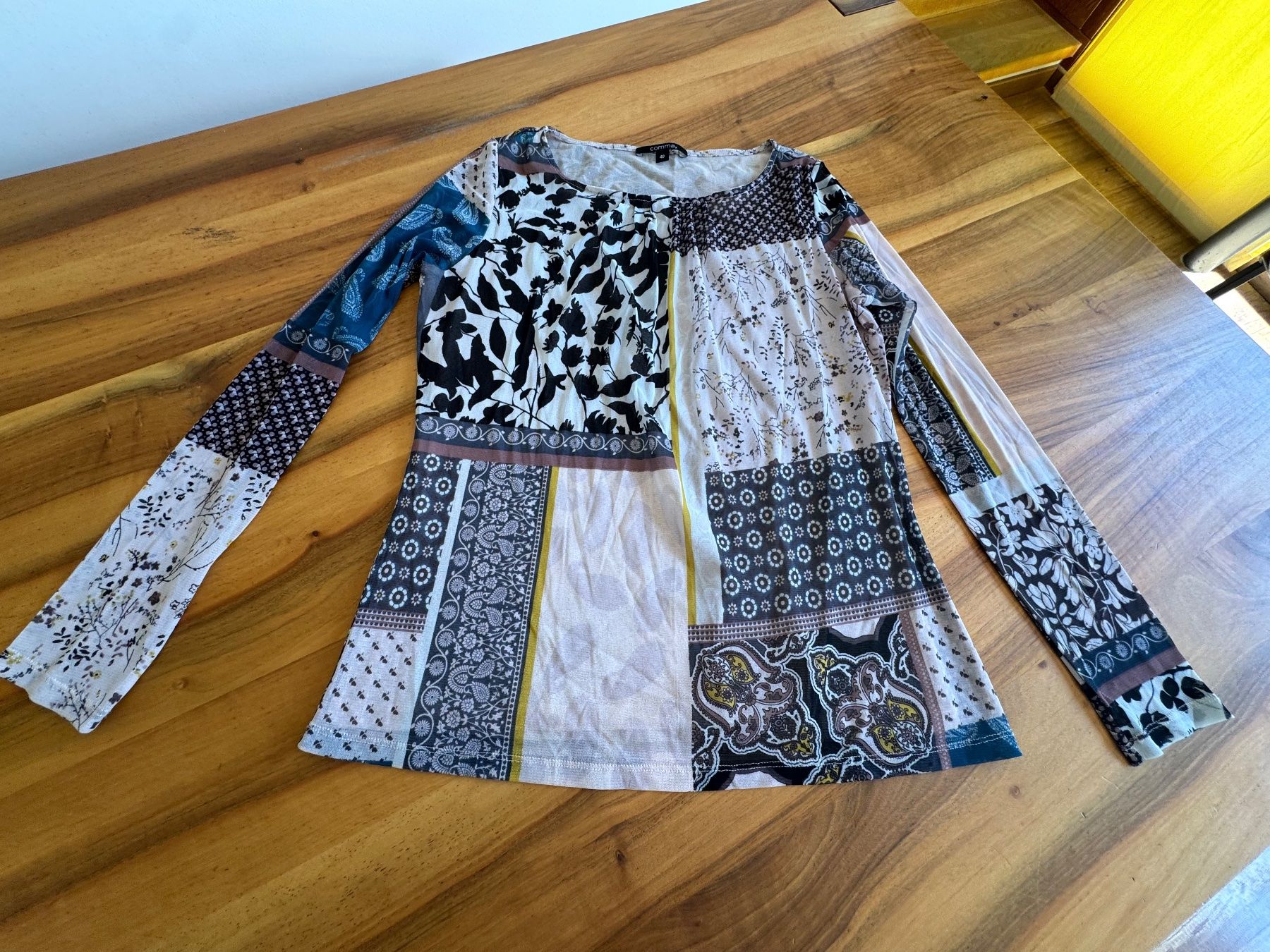 Comma Camicette: Damen Bluse Comma Patchwork Mesh transparente Ärmel Gr. 40 – Usato da Meiringen venduto da tonicandgin