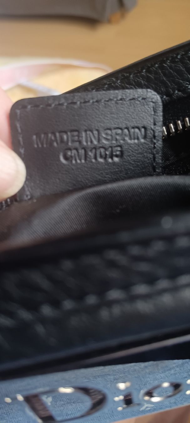 Dior Taschen für Damen: Dior Tasche klein, neuwertig! – Neu (gemäss Beschreibung) aus Maienfeld von Andyr44 2