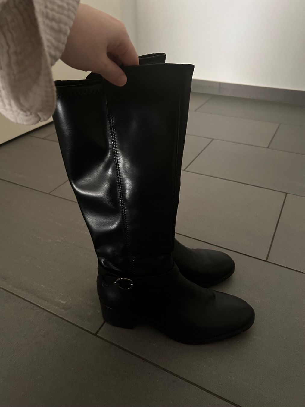 Damenschuhe: Stiefel – Gebraucht aus Ehrendingen von mev_lw75
