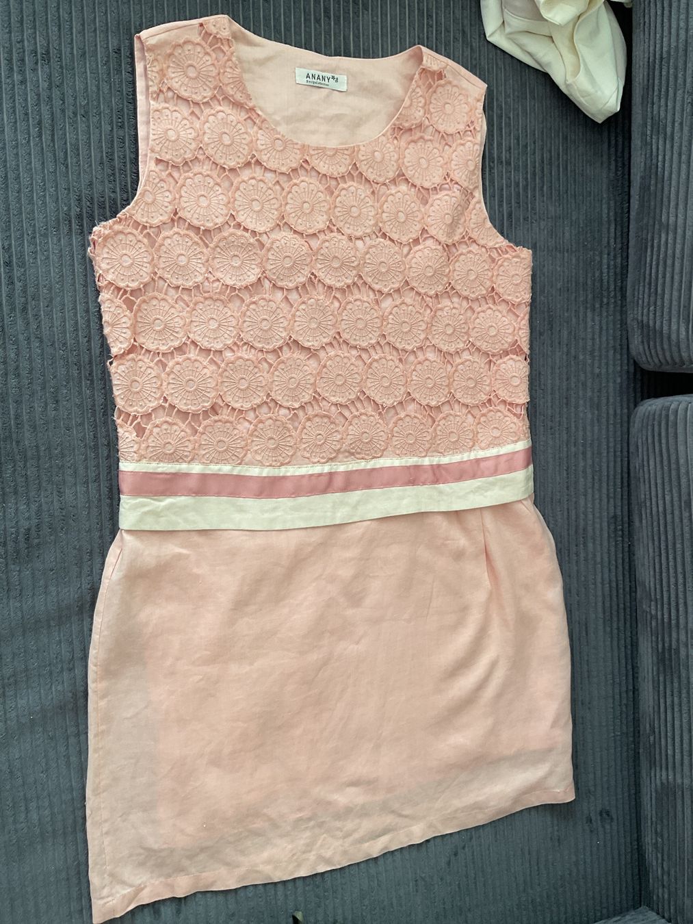 Kleider: Robe 100% lin rose avec guipures – Gebraucht aus Düdingen von Yellow