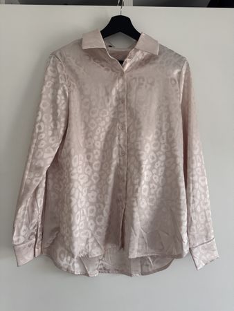 Bluse in Leomuster