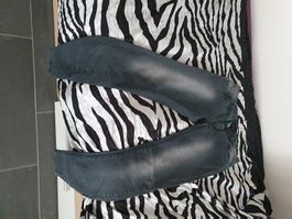 Hosen S