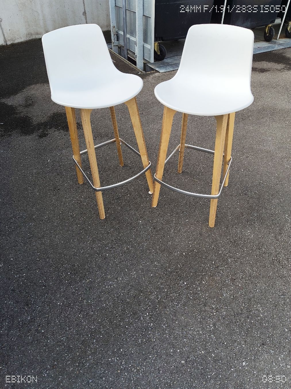 Sgabelli: 2 Bar Hocker  – Usato da Ebikon venduto da val_w5jm