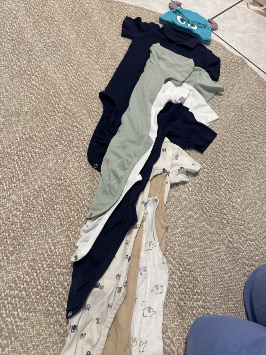 H&M Lotti & Set di vestiti: Baby Bodysuits Bundle - H&M Summer Collection, Size 104 – Usato da Effretikon venduto da lio_gjr8 4