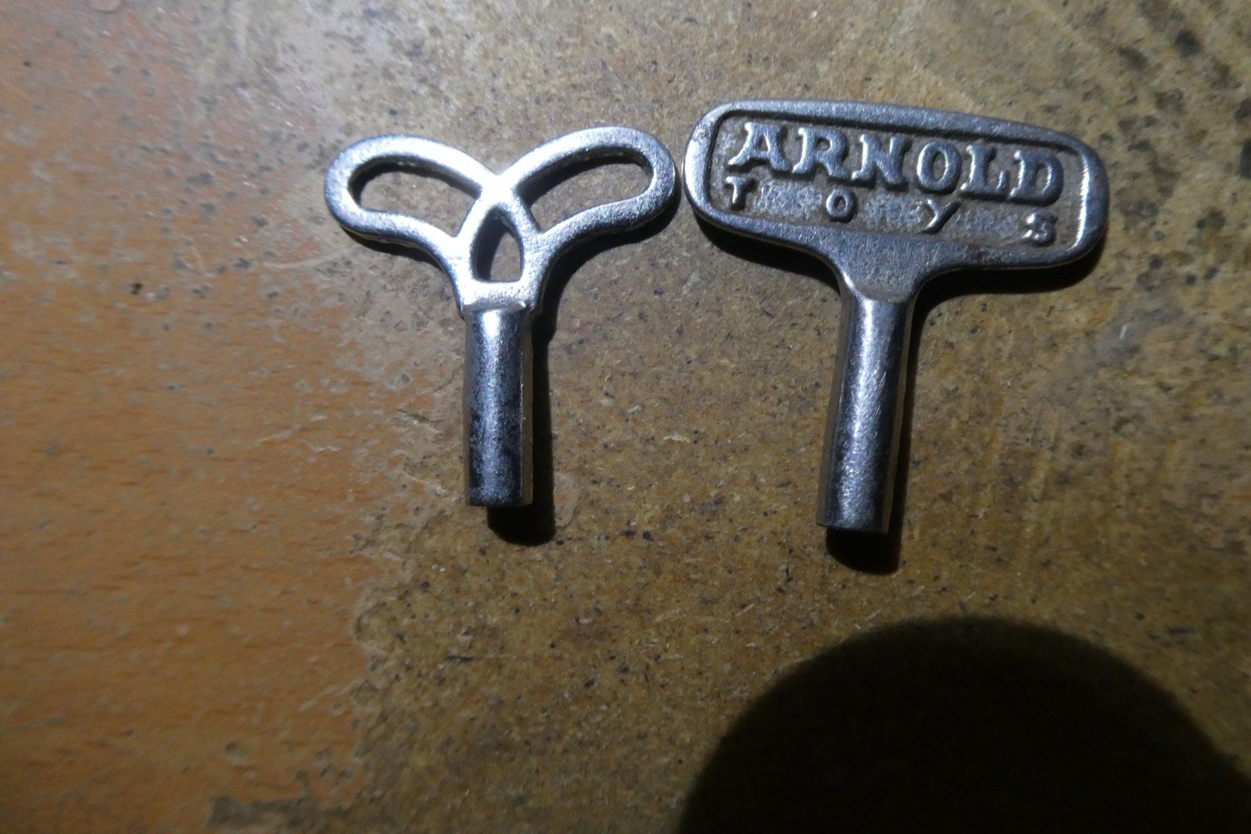 Arnold Jouets: clés de jouet Arnold toys – D'occasion à Fontaines NE par monloisir 1