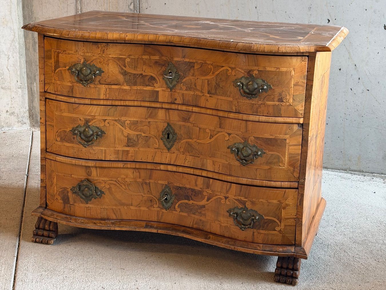 Commodes: Barock Kommode Antik mit 3 Schubladen – D'occasion à Riehen par Heenling