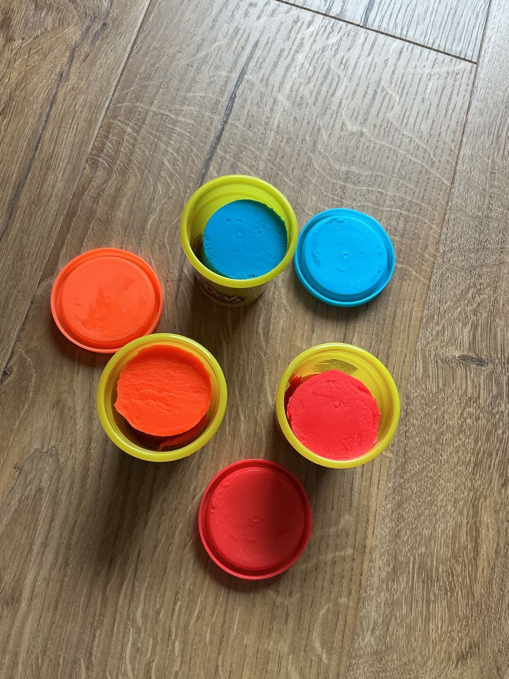 Play-Doh Materiale per modellare: Play-Doh Plasticine 3 Colours – Nuovo (secondo la descrizione) da Brugg AG venduto da Magna3 2