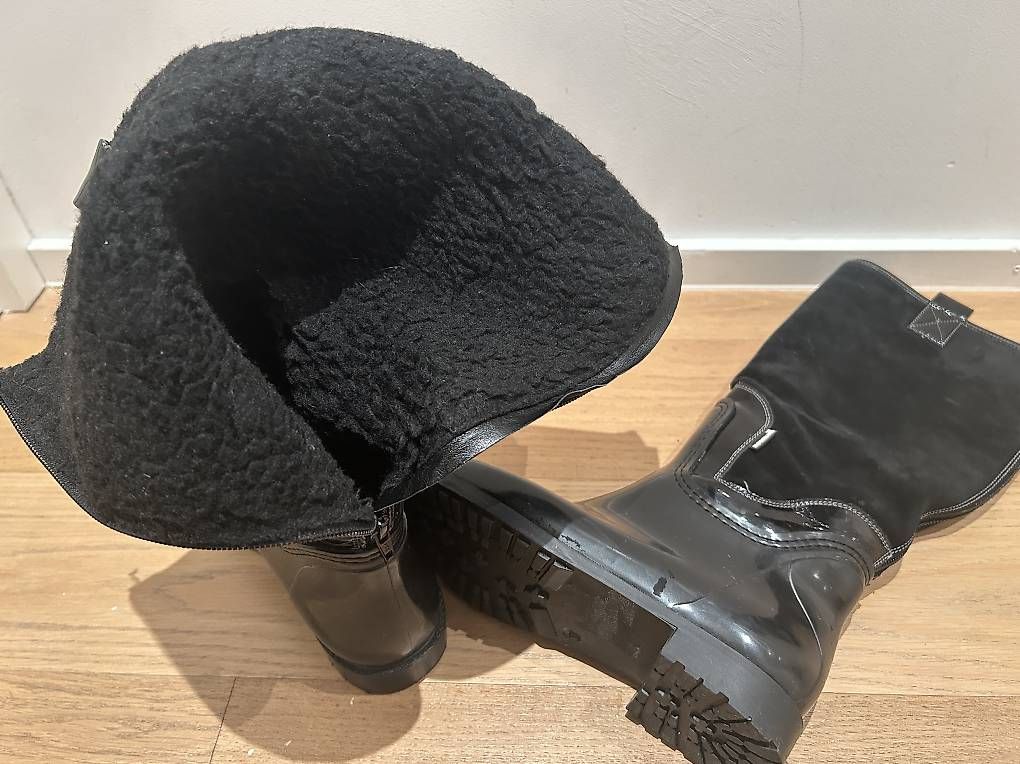 Scarpe da donna: Bottes chaudes et ilperméables – Usato da Pully venduto da Geraldine10 3