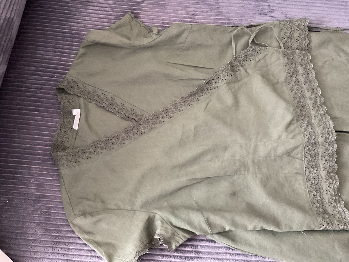 Anzüge & Kostüme: Ensemble Lin/coton couleur verte taille 46 – Gebraucht aus Düdingen von Yellow 1