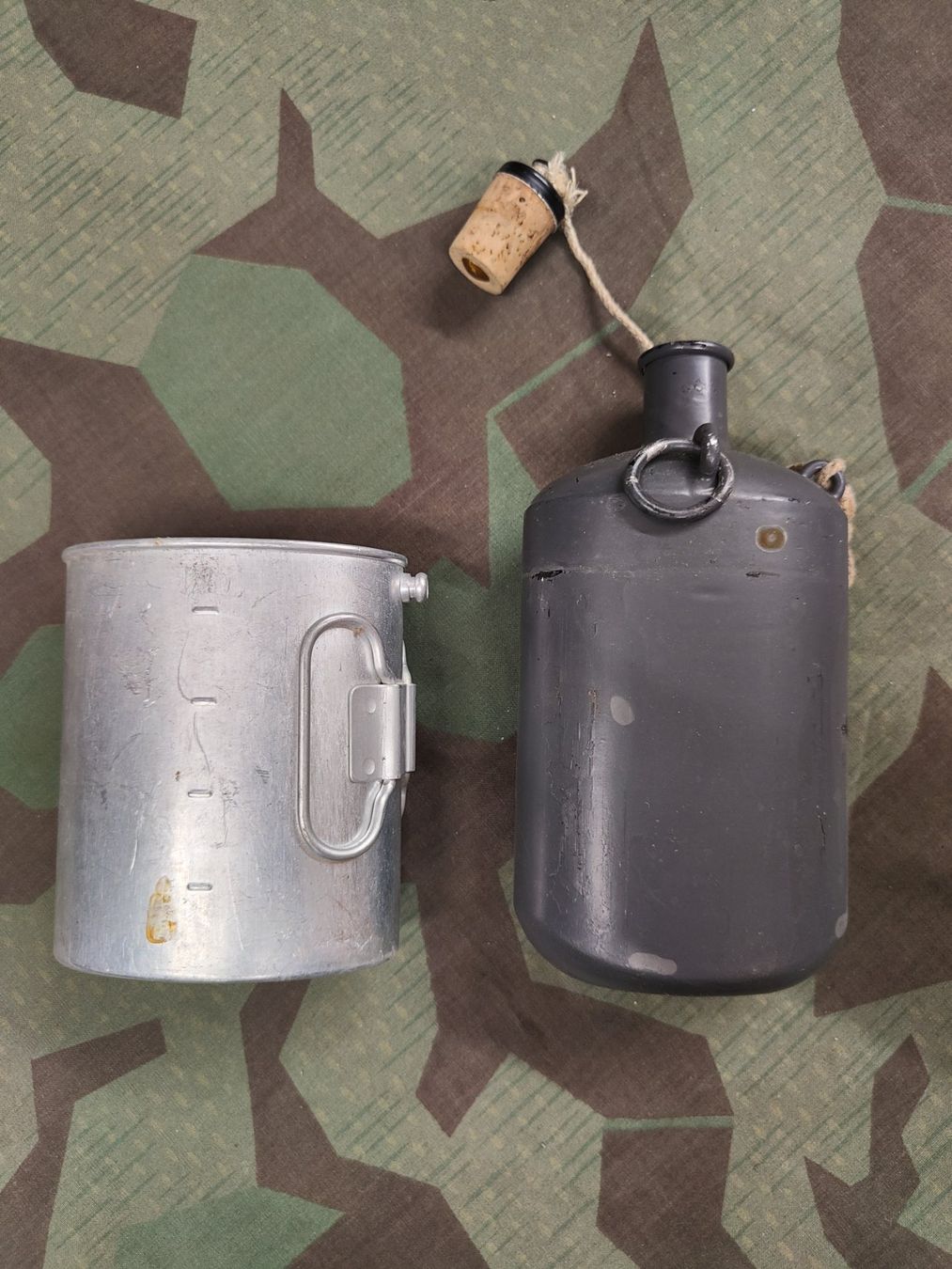 Schweizer Armee Uniformen: Feldflasche Ord. 1932/35 grau – Gebraucht aus Bauma von SwissMilitaria 1