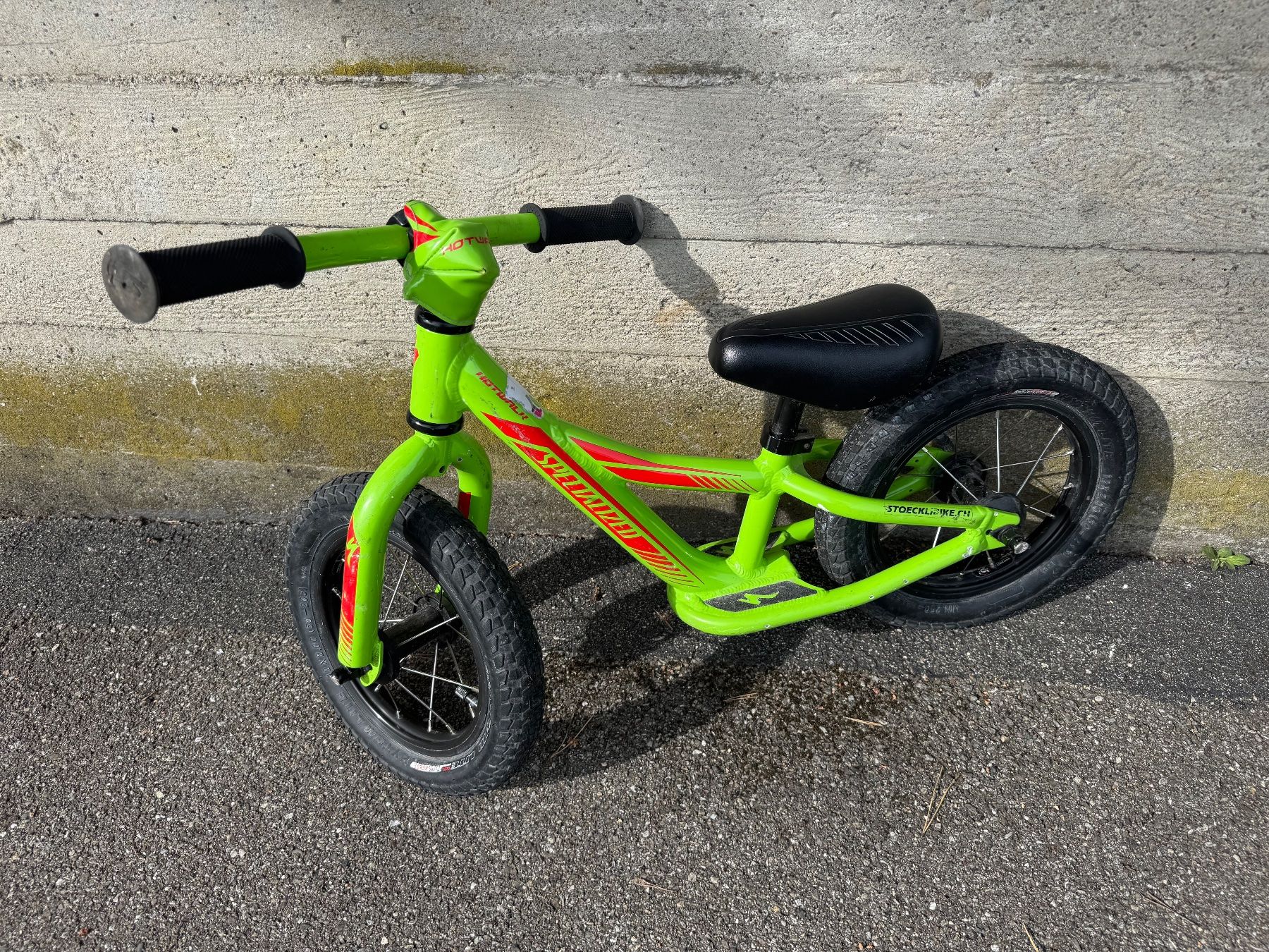 Specialized Biciclette: Specialized Hotwalk Laufrad Green 12" – Usato da Zürich venduto da CircularEco 5