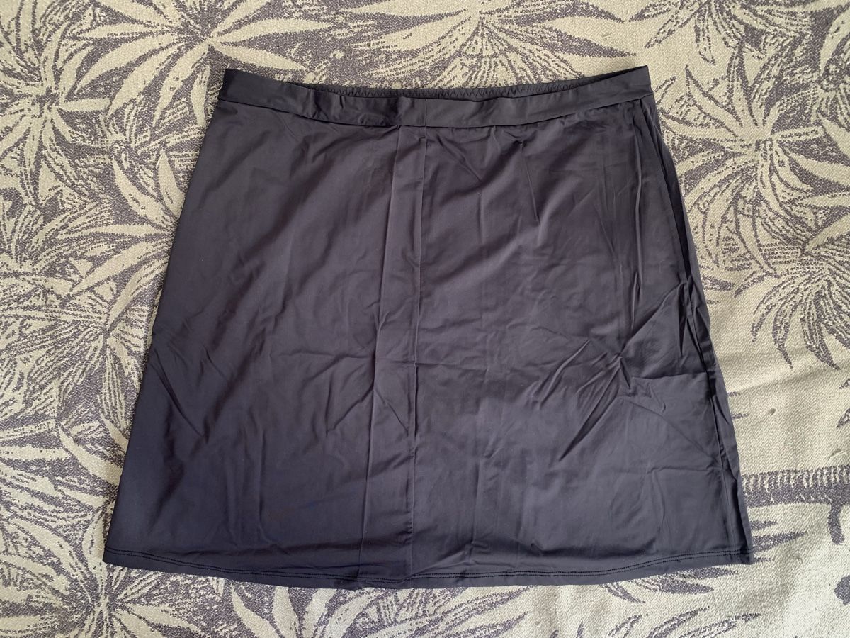 Gonne: Sous-Jupe Monoprix noire taille taille 2 / M – Nuovo (secondo la descrizione) da Lausanne venduto da Xiaoxi 1