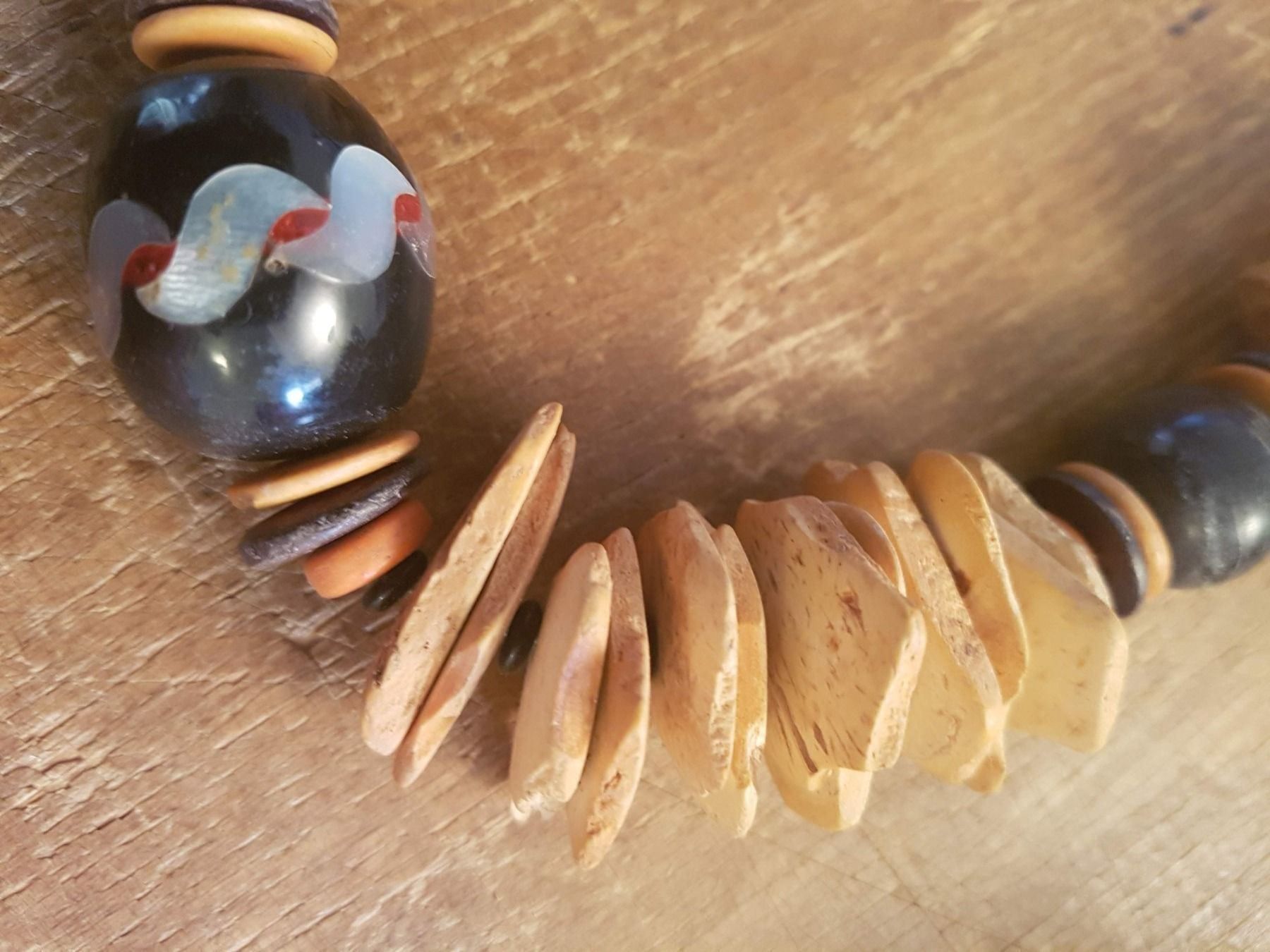 Catenine: Kette Holz? à la Strandgut Perlmutteinl. – Nuovo (secondo la descrizione) da Ettingen venduto da Maranathatalitha 4