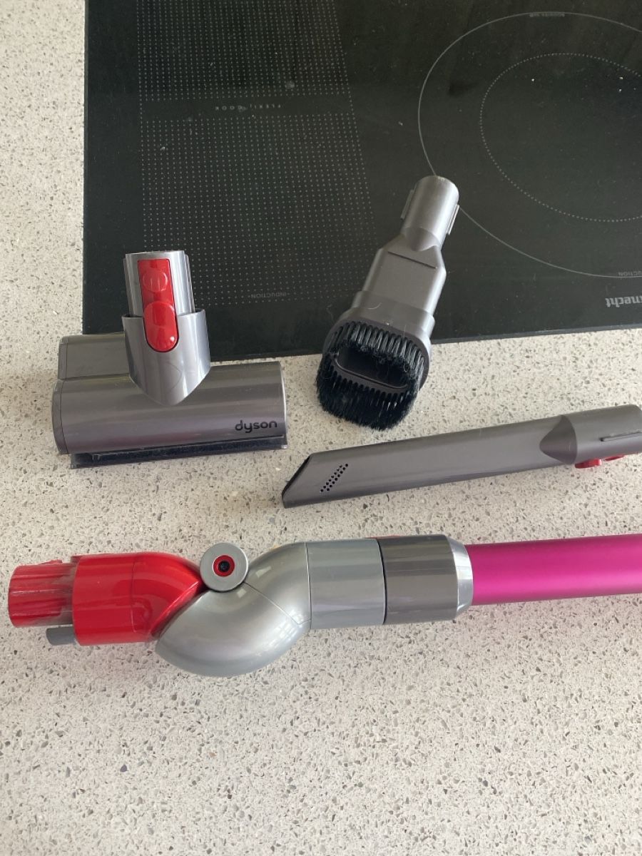 Dyson Aspirateurs & Accessoires: Dyson Staubsauger – D'occasion à Wolfwil par ISAsShop 2