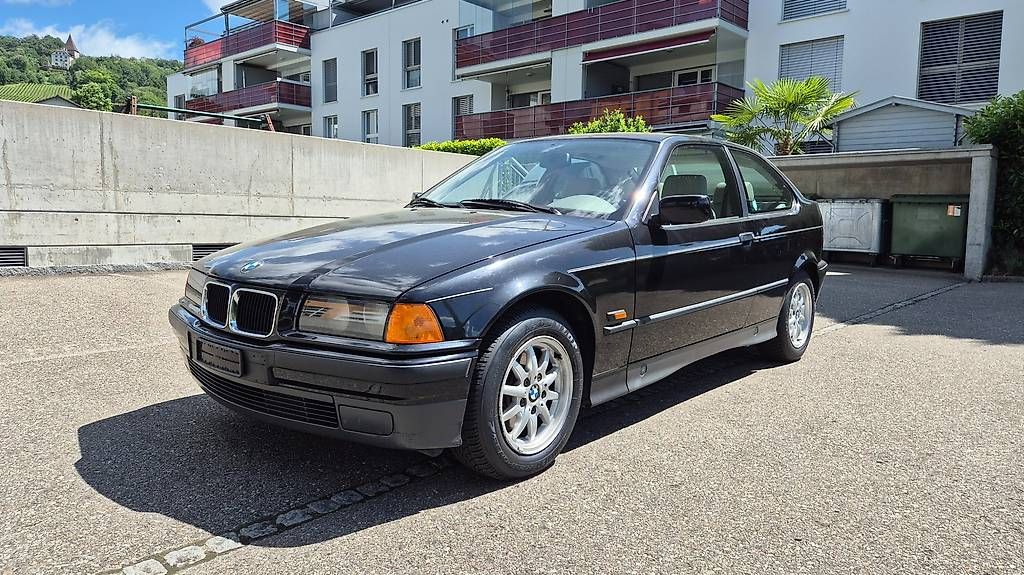 BMW Automobili: BMW 318ti E36 Compact  1. Hand  100% Original & Rostfrei – Usato da Weinfelden venduto da Pedi007
