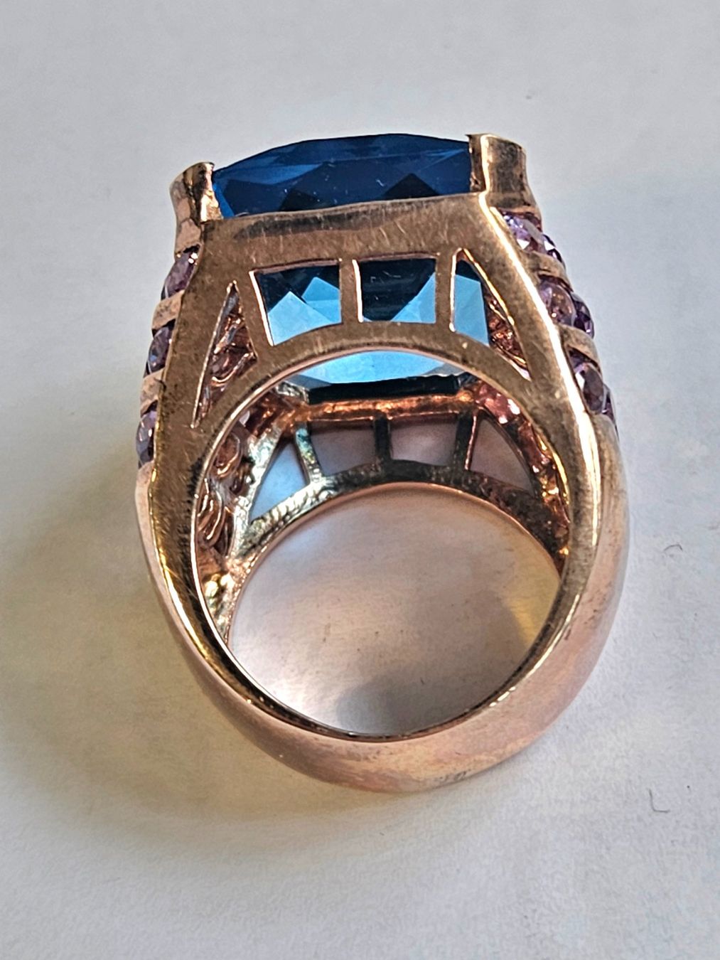 Anelli: Massive Ring mit blauaem Topas und Amethisten Grösse 58 – Nuovo (secondo la descrizione) da Zürich venduto da Bieter04 4