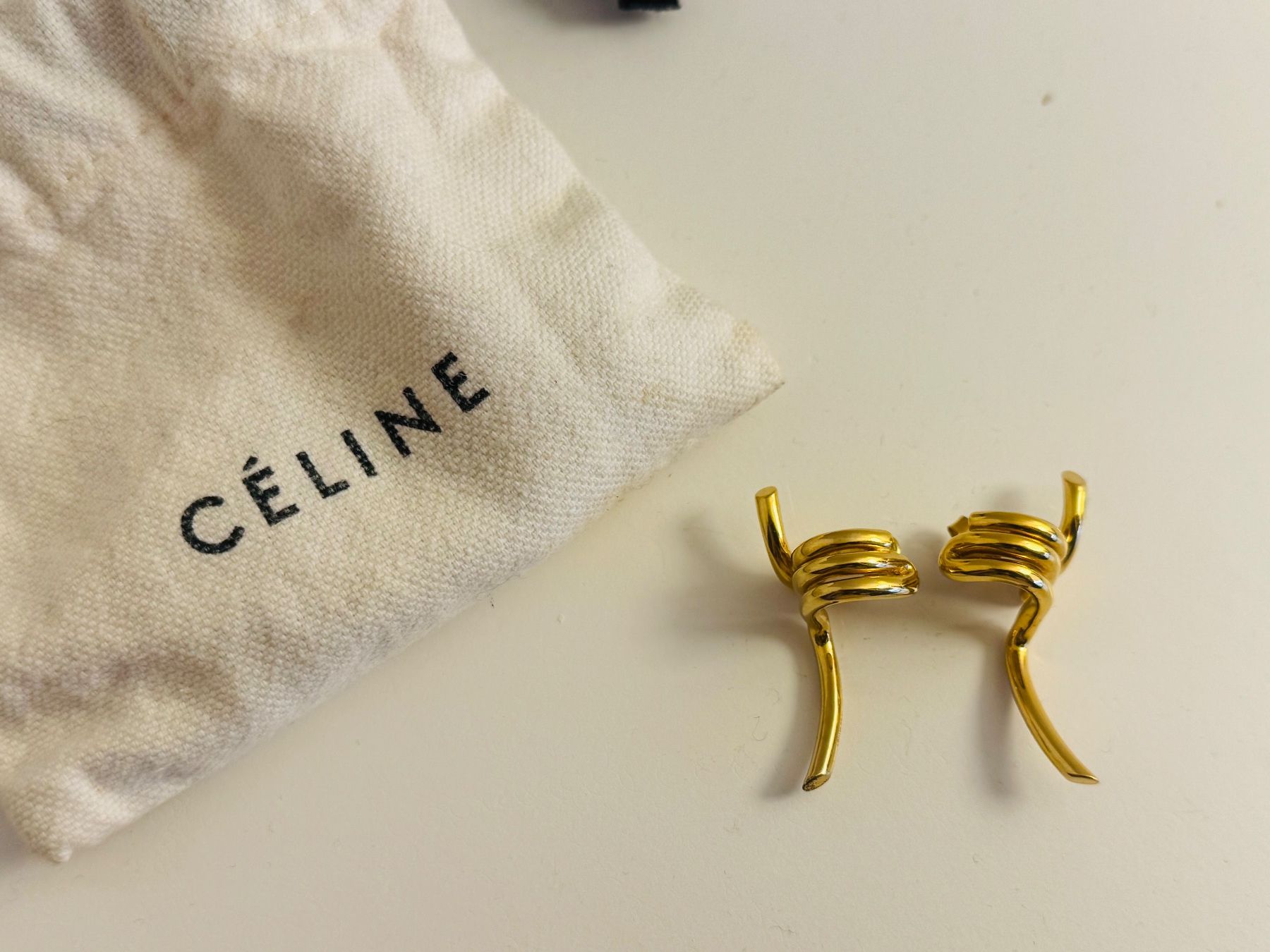 Celine Ohrringe & -stecker: Celine Vintage Ohrschmuck vergoldet – Gebraucht aus zürich von cilgia2007 2