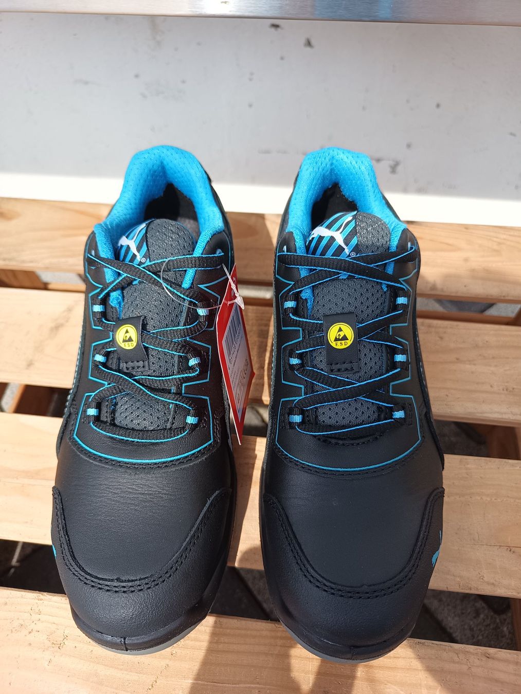 Puma Damenschuhe: Puma Sicherheitsschuhe S3 SRC 40 – Neu und originalverpackt aus Oberegg von A-Z.Handel.Loehrer 1