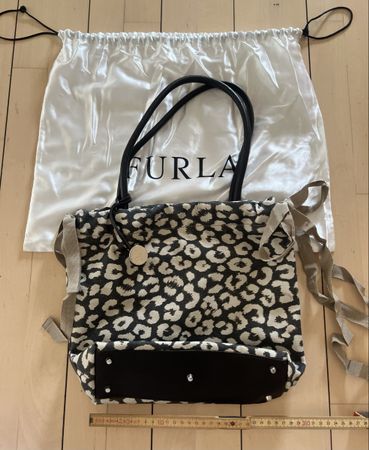 Furla Handtasche Leo Muster