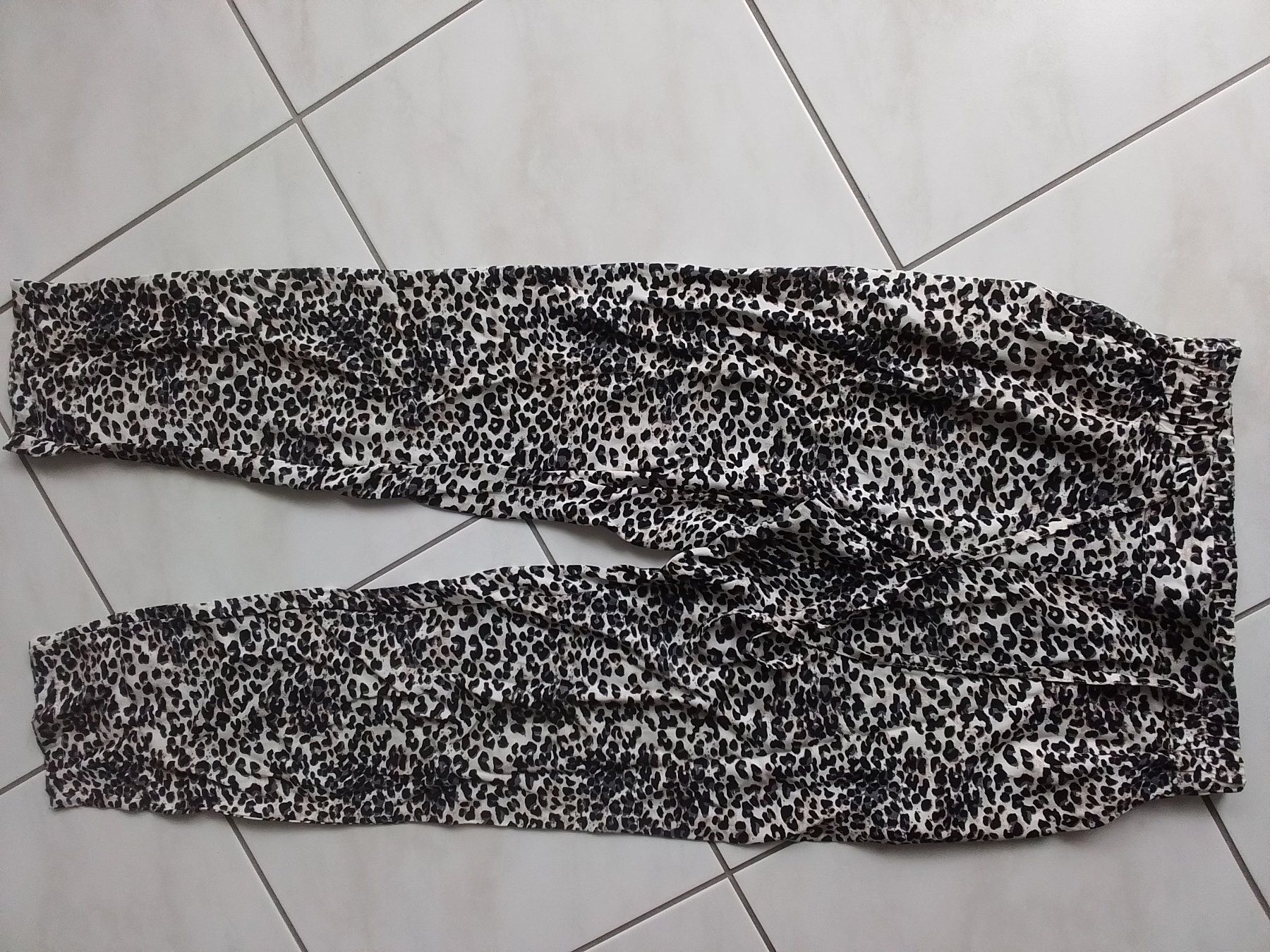 Vero Moda Pantaloni: Neuw. VERO MODA Hosen Gr.XS – Usato da Heimberg venduto da sunny1970