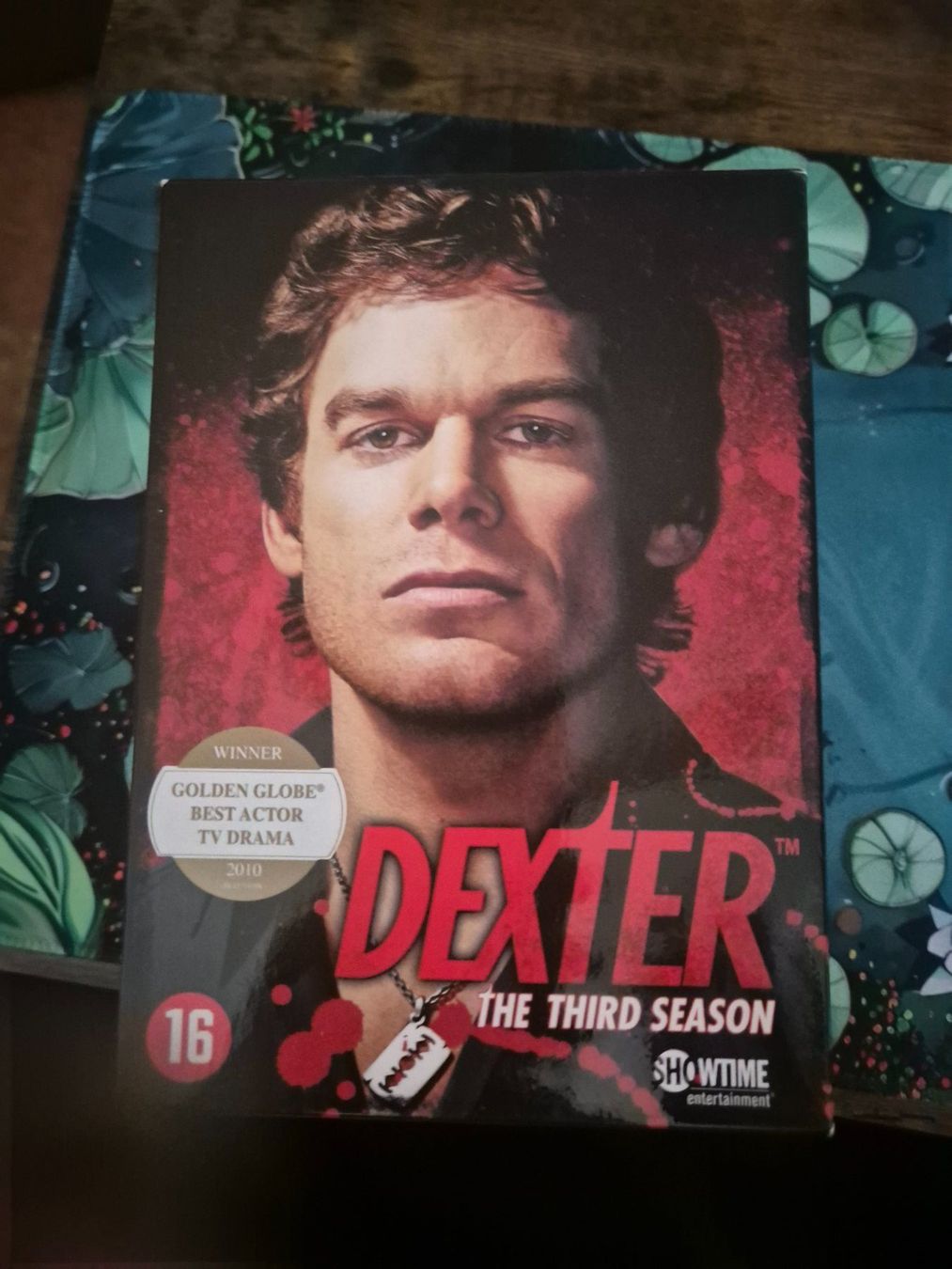 Tutti i DVDs: DVD - Série "Dexter" Saison 3 complète. – Nuovo (secondo la descrizione) da Monthey venduto da Cyann_73