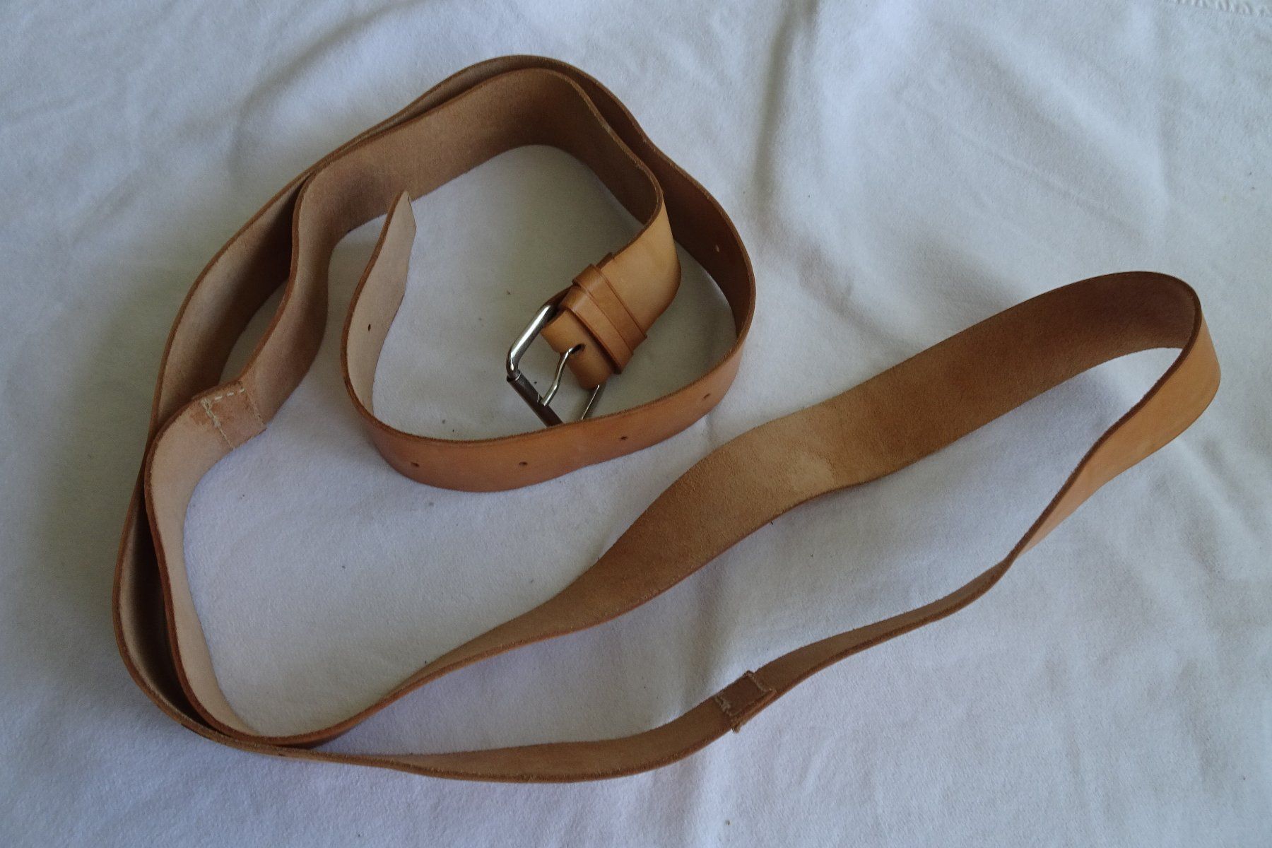 Cinture: Ledergurt hellbraun, Breite ca 4 cm, Länge ca. 222 cm – Usato da Strengelbach venduto da schmetterling20 1