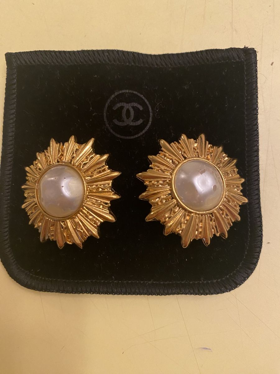 Chanel Orecchini pendenti & Orecchini a lobo: Original Chanel Ohrringe Clips – Usato da Emmen venduto da sho_7szv