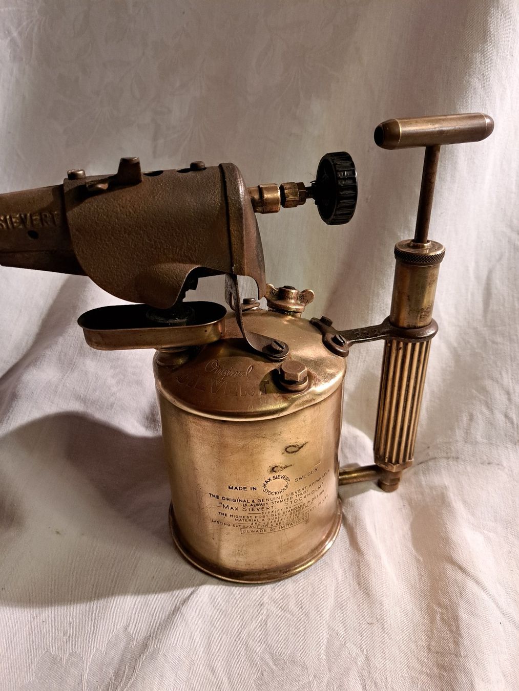 Postes à souder: LAMPE A SOUDER ANCIENNE – D'occasion à Fleurier par carlin01 1