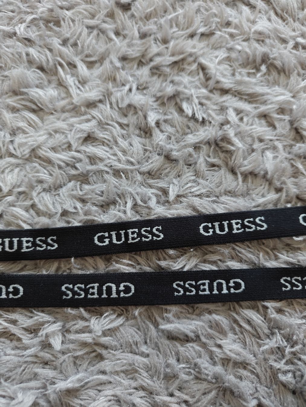 Guess Autres dessous: Guess String Tanga – Défectueux à Pieterlen par Saemelili 3