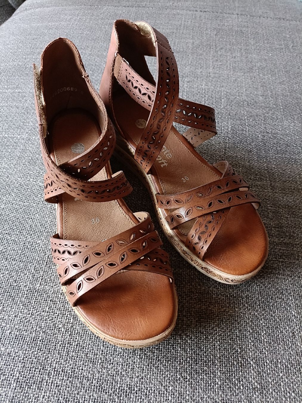 Scarpe da donna: Keilsandaletten – Usato da Zweisimmen venduto da volkscar