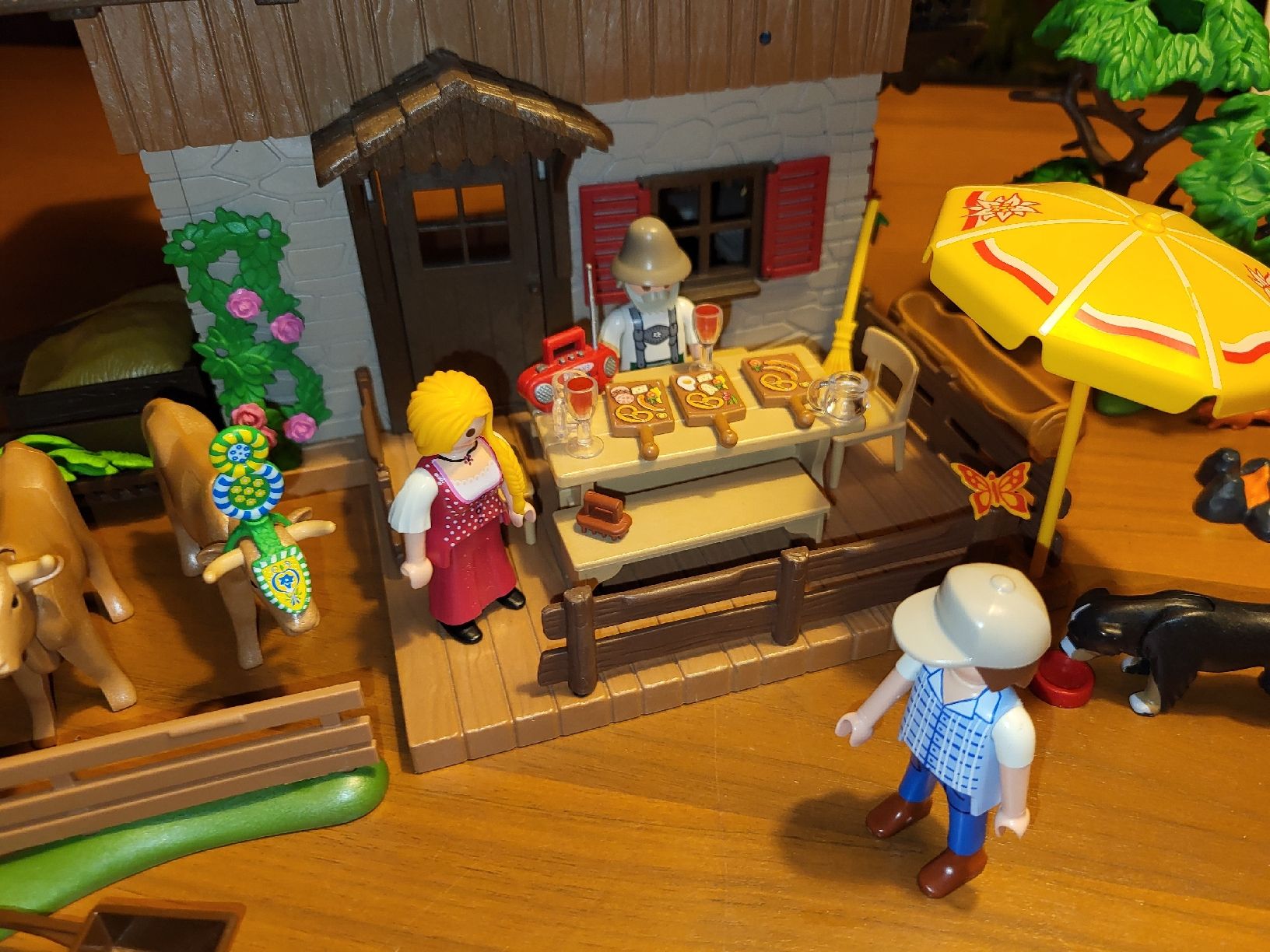 Playmobil Spielzeuge: Alprestaurant – Gebraucht aus Gutenburg von Ras81 8