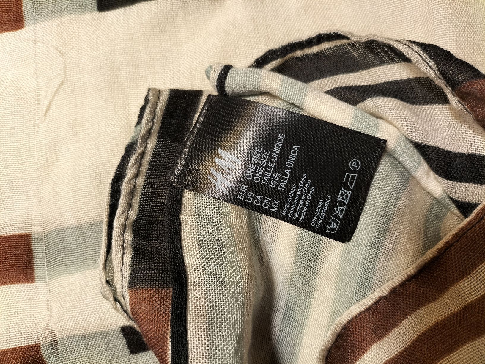 H&M Foulard & Sciarpe: Sciarpa tubolare H&m – Usato da Penthalaz venduto da fed_5ypc 5