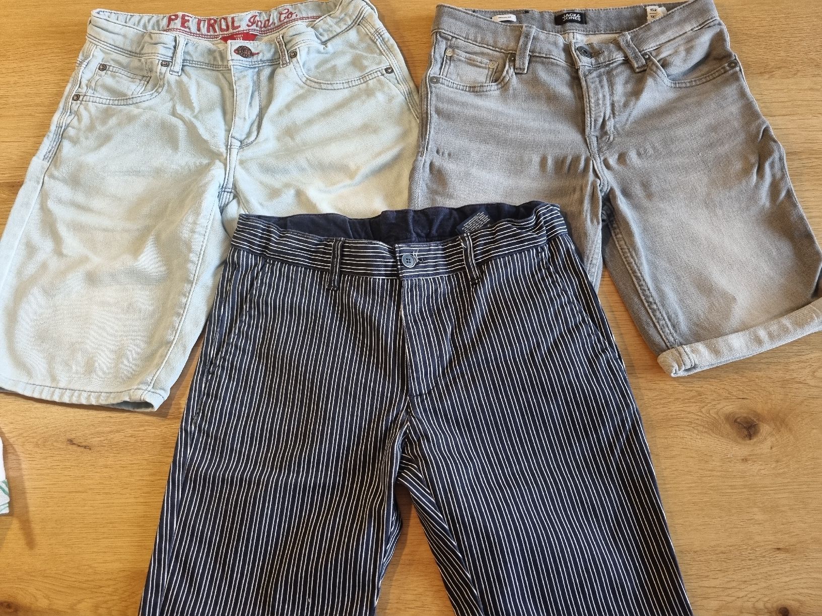 Pantaloni: Shorts Gr.152 – Usato da Thun venduto da Vesna27