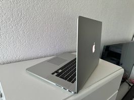 MacBook Pro 13"Retina 2015 i5/8 Go/ 256 M.2/Os Monterey