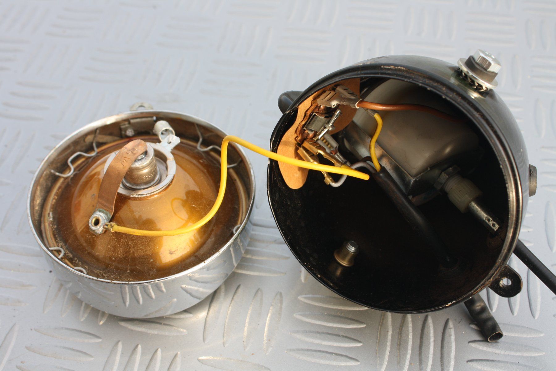 Sachs Ciclomotori: Original ZKW Mofa Scheinwerfer Eierlampe Tacho Puch Sachs – Usato da Egnach venduto da Cintegral 9