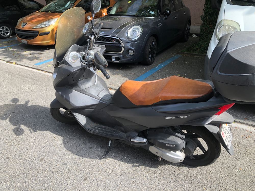 Scooter Honda PCX 125 avec moteur bloqué Kaufen auf Ricardo