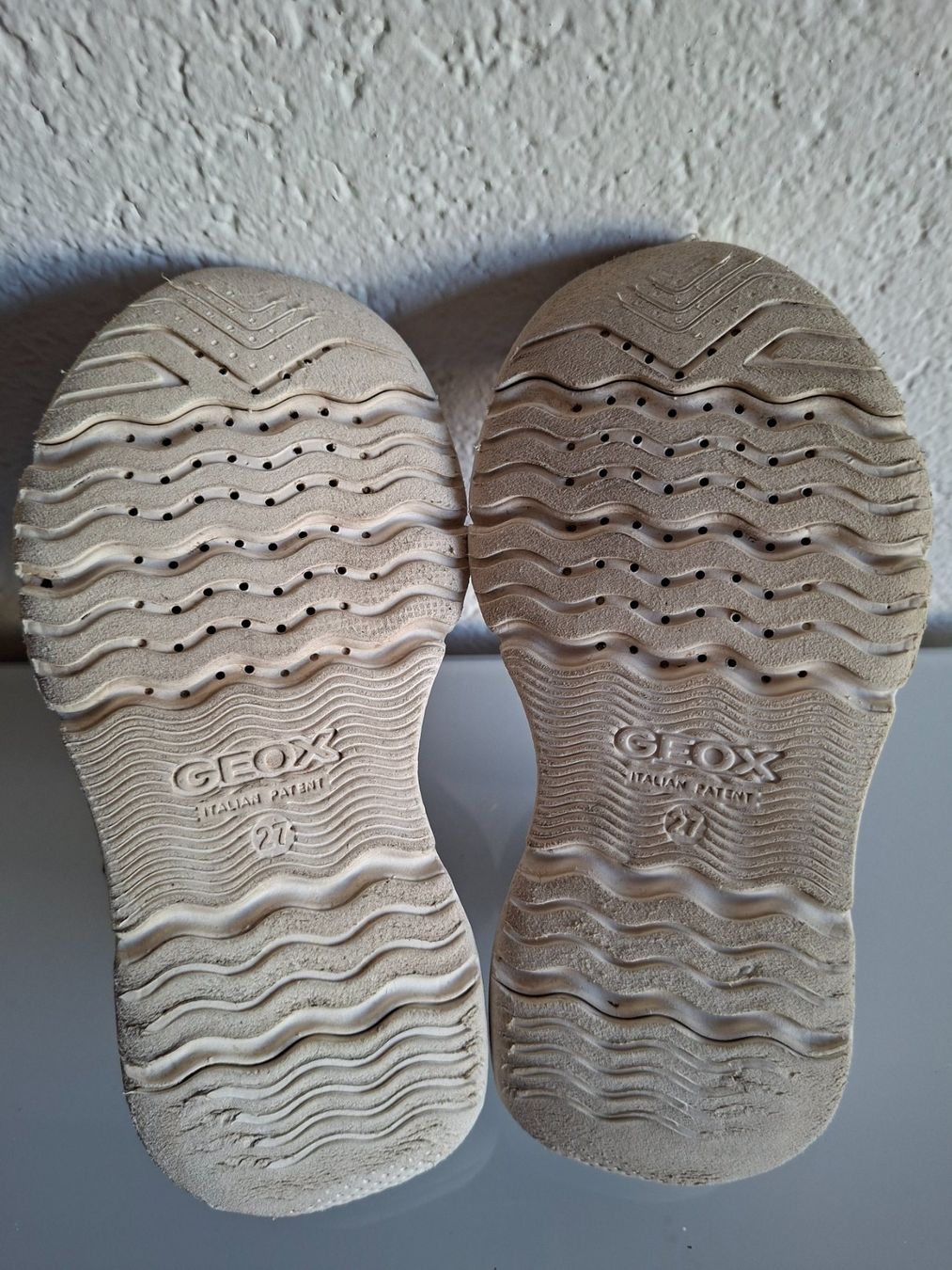 Geox Scarpe per ragazze: Geox Kinder Turnschuhe Grösse 27 – Usato da Erlinsbach venduto da pfunky 5