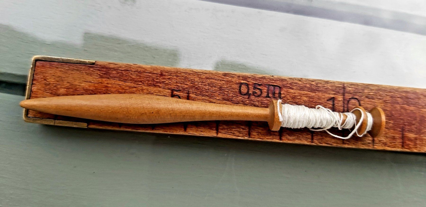 Cerchi da ricamo: Klöppelstäbchen aus Holz – Usato da Bern venduto da aronari 3