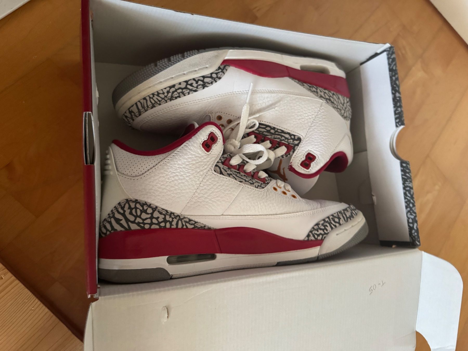 Jordan Scarpe da uomo: Air Jordan 3 Retro White/Light Curry-Cardinal Red – Usato da Konolfingen venduto da zoe_5cdb 5