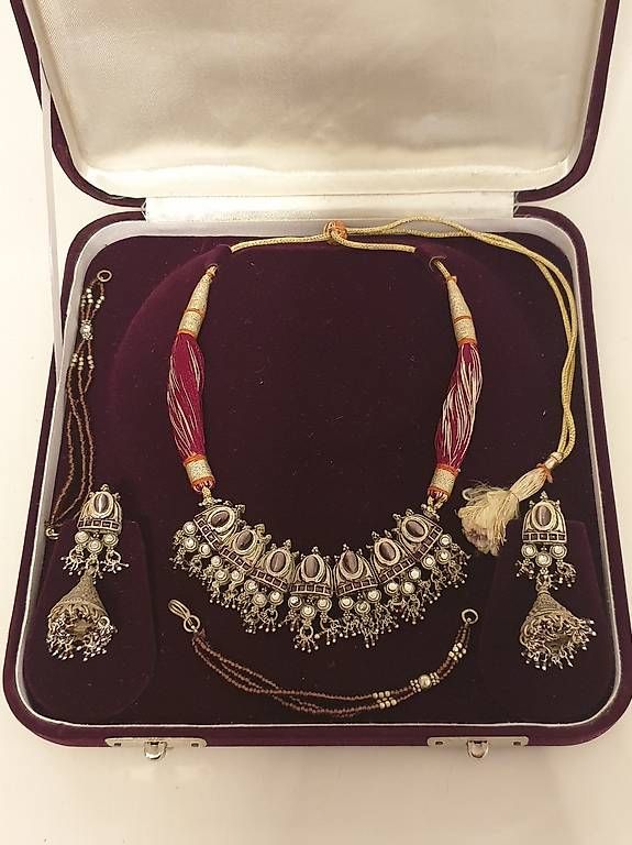 Altri gioielli: Indisches Schmuckset mit Schatulle – Nuovo (secondo la descrizione) da Basel venduto da akp_c5zl 1