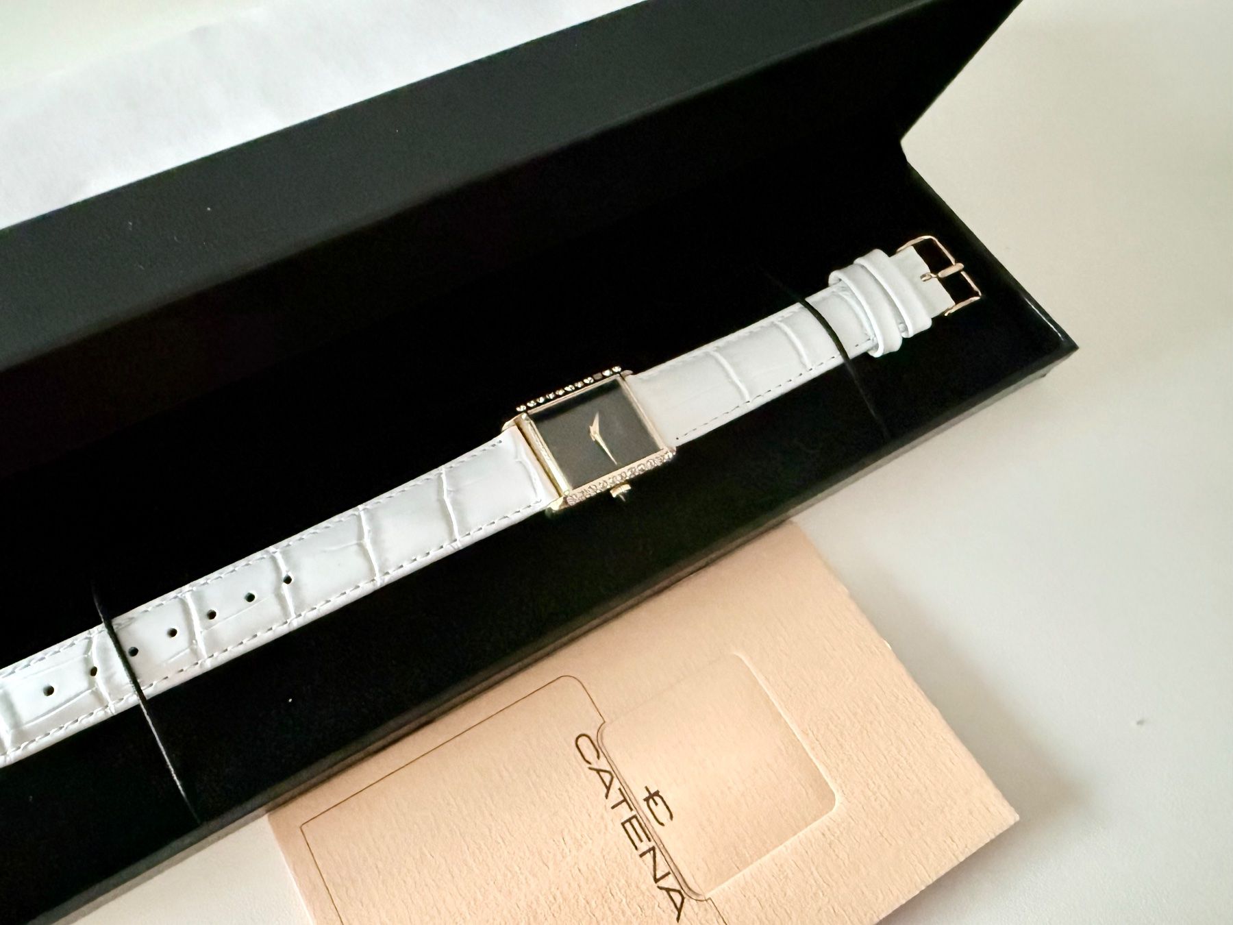 Orologi: CATENA "Tank" type, MEDIUM, Plaqué or, Mechanical, Swiss – Nuovo e nell'imballaggio originale da Le Mont-sur-Lausanne venduto da LycaGallery 7