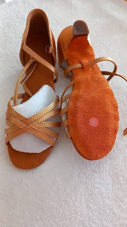 Scarpe da donna: Tanzschuhe – Nuovo e nell'imballaggio originale da Brugg AG venduto da compeerl