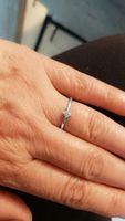Wunderschöner Damenring aus 18 Karat Weißgold (750) mit 0,03