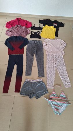 Lot d'habits filles taille 146/152